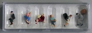 H0 Preiser 10506 6 x Figures "Sitting Travellers" Original Packaging