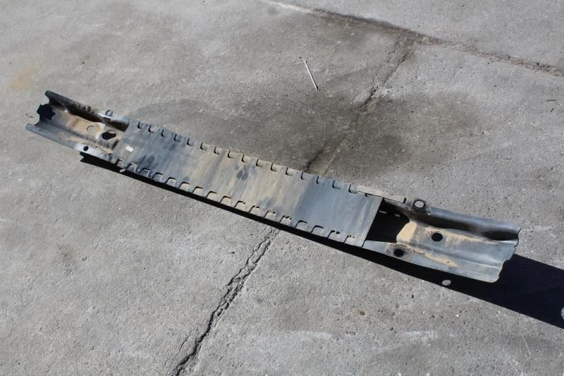 2007 BMW 550i E60 REAR BUMPER REINFORCEMENT REBAR BEAM 5112 7050405 Foto 4 de 4