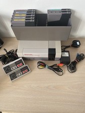 Nintendo NES Console Bundle 1985 Tested Working Original