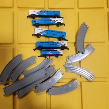 Micro Machines Stazione Ferroviaria Pista Treno Blu Play Set Parte Galoob Lines H72