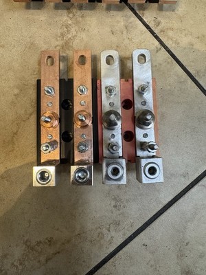 MILBANK METER SOCKET  TEST BLOCK 200A 600V  CAT. 702543-M01.