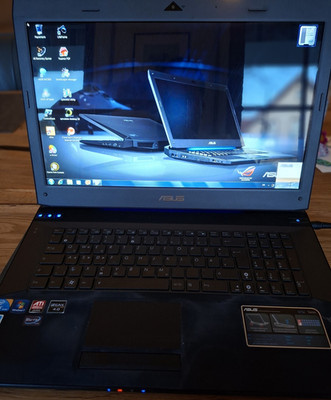 ASUS G73J Notebook Intel Core i7 8GB RAM ATI Radeon HD 5870 17,3'' Windows 7