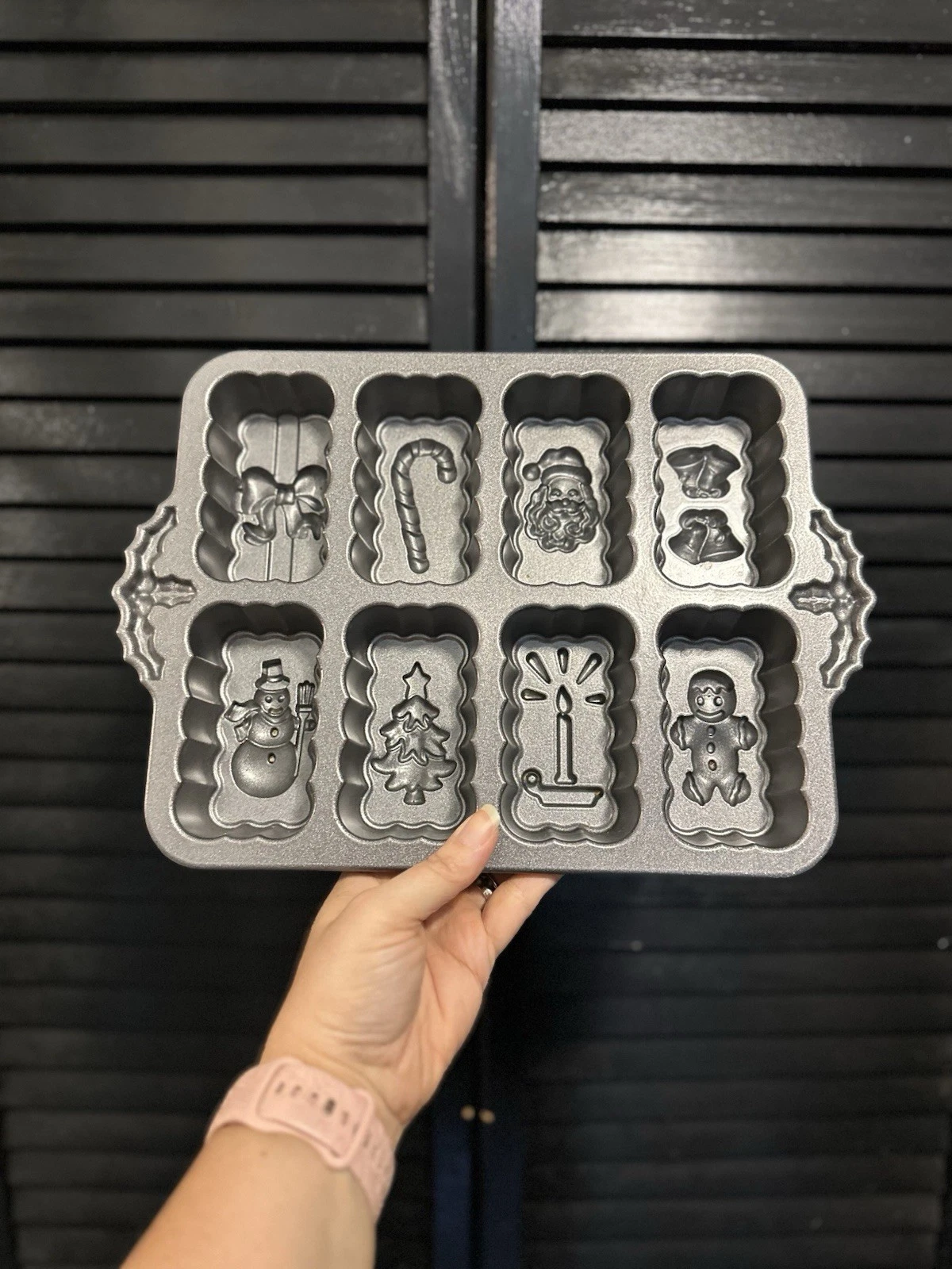 Nordic Ware Holiday 8 Mini Loaf Baking Pan