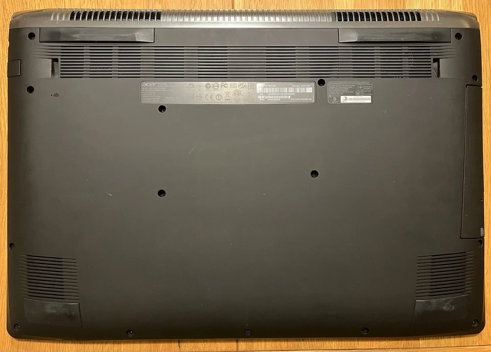 Gaming Notebook Laptop Acer VN7-792G NITRO 17,3/Intel i5/ SSD 500GB /RAM 8GB - Bild 4 von 4