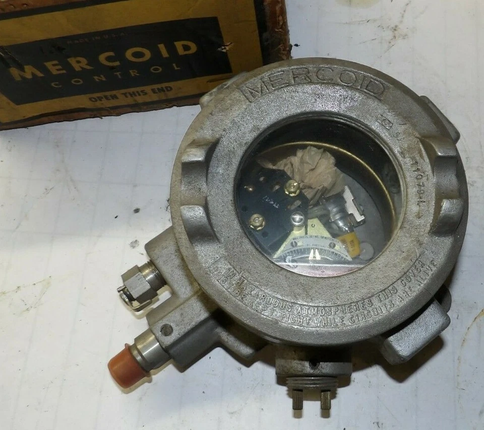 NUEVO INTERRUPTOR DE CONTROL DE PRESIÓN A PRUEBA DE EXPLOSIONES MERCOID 115 VAC 230 VDC DAH31-2 Foto 3 de 4