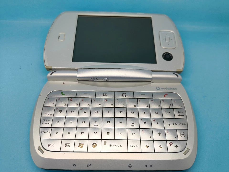 Vodafone VPA IV HTC Universal Windows Mobile phone PDA QTEK 9000 PU10 - Image 4 of 4