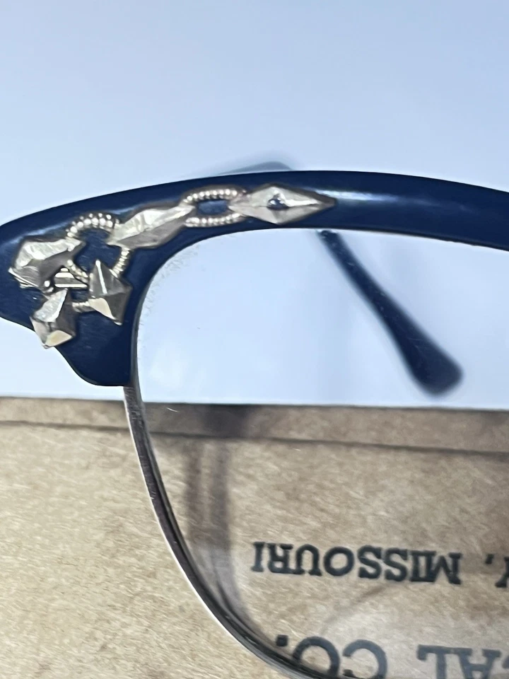 Anteojos Shuron Horn Rim vintage años 60 1/10 12k GF marco negro detalles dorados Foto 3 de 4