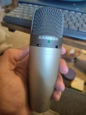 Samson C03U USB Studio Condenser Microphone Multi-Pattern With Locking Case