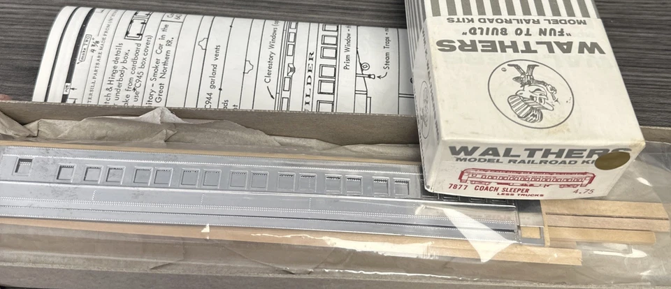 Walthers HO Scale Craftsman Kit #7877 Coach Sleeper NOS - Image 2 of 3