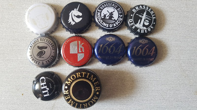 10 verschiedene Kronkorken Brauereien Frankreich crows bottle caps France