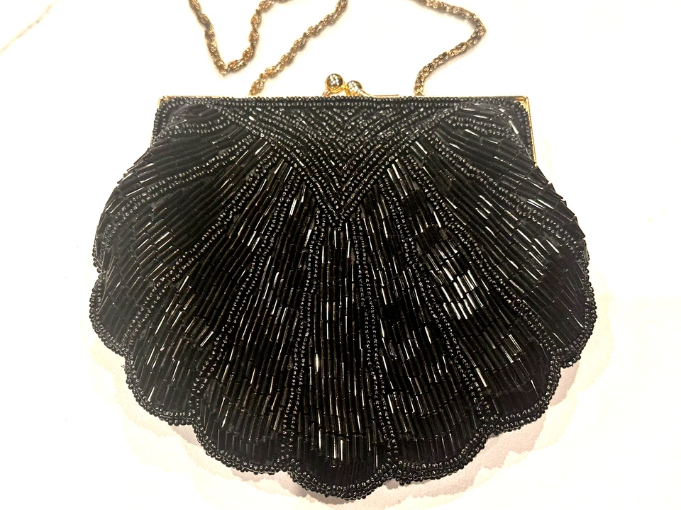 LE REGALE BOLSO DE MANO NEGRO LENTEJUELAS CUENTAS FESTONEADO CONCHA KISSLOCK VINTAGE MCM UE Foto 2 de 4