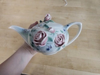 Franz Porcelain English Garden Rose Teapot Pink Floral Sculptured Taiwan Retired