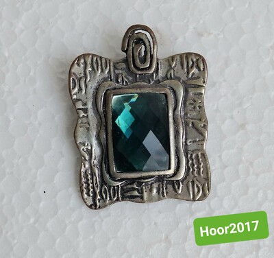 Vintage Neck pendant Green Stone Nice Item 