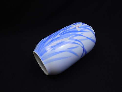 Vtg Fukagawa Porcelain Vase Hand Painted Porcelain Japan Arita Blue Iris Vase 7" - Picture 10 of 11