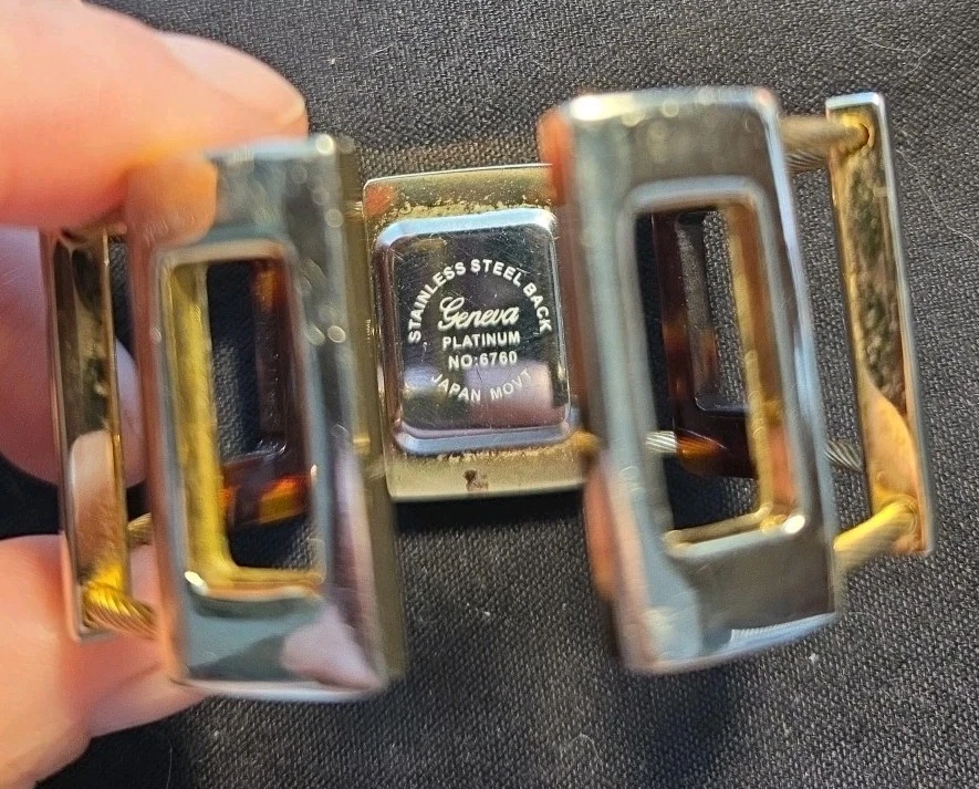 Geneva Platinum Goldtone & Tortoise Shell Cuff Bracelet 可扩展腕表 — 第 4/4 张图片