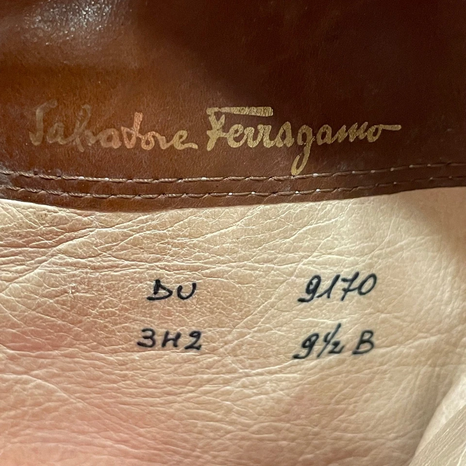 Botas de Equitação Salvatore Ferragamo Feminina de Couro Marrom Alta Tamanho 9,5 B - Imagem 3 de 4
