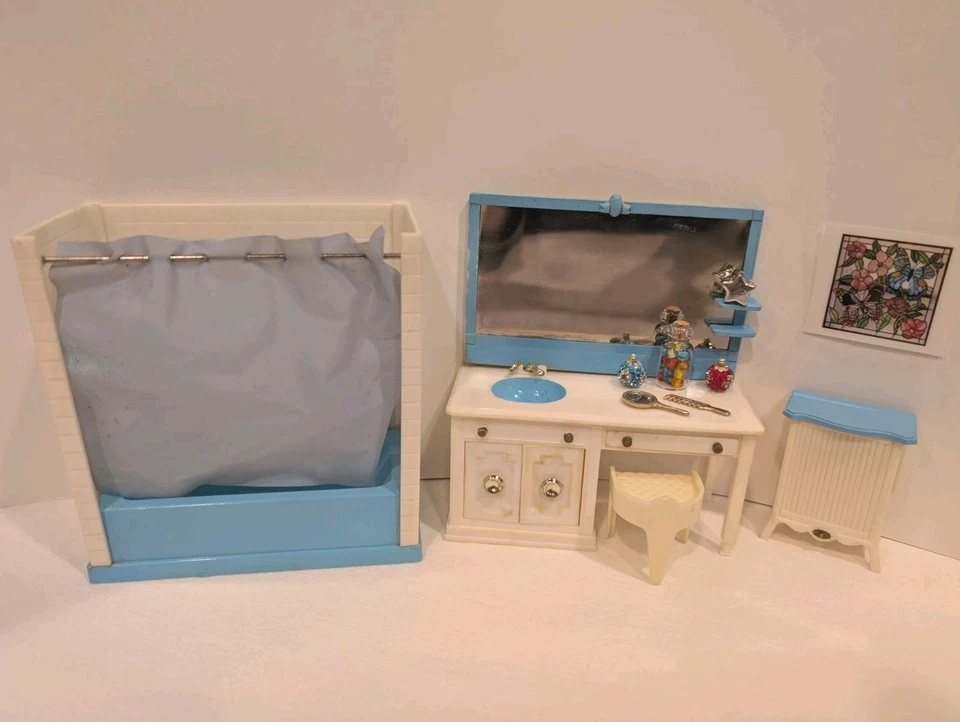 JUEGO DE BAÑO 3 piezas Renwal Little Hostess muebles vintage para casa de muñecas plástico 1:16 Foto 2 de 4