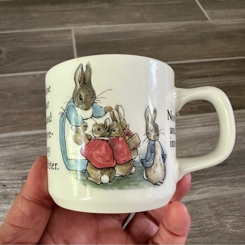 Set asilo nido Peter Rabbit di Wedgewood 3 pezzi, ciotola, tazza e piatto - Foto 10 di 13