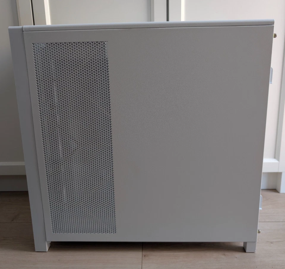 Corsair Frame 5000d white rear connecting case - Used but great condition - Image 3 of 4