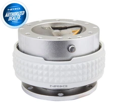 NRG QUICK RELEASE GEN 2.1 SILVER BODY/WHITE PYRAMID RING + HARDWARE SRK-210SL-GL