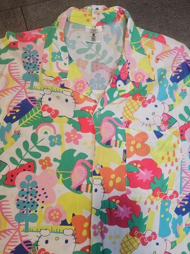 MULTICOLORED HELLO KITTY HAWAIIAN THEME BUTTON UP SHIRT SIZE - XXL - Picture 2 of 14