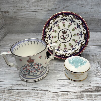 eine königliche Sammlung inkl. Teller, Doppelhenkel Tasse & Deckel Schmucktopf