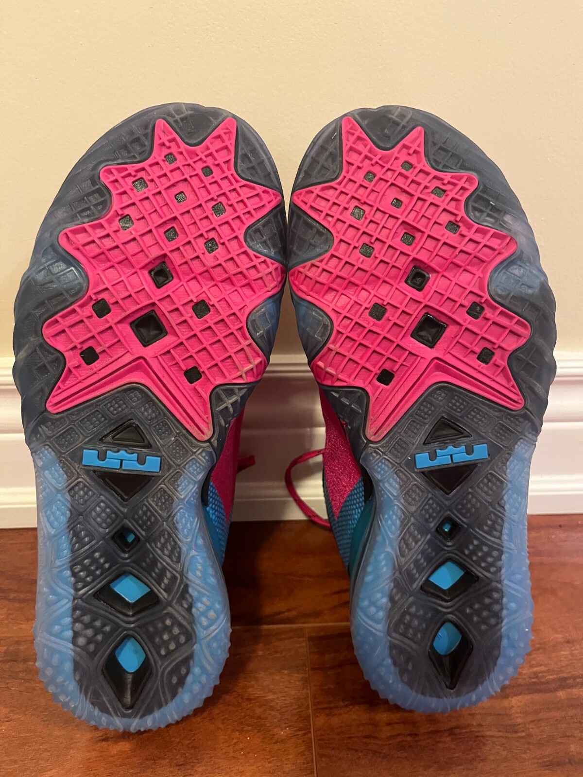 lebron 18 miami nights