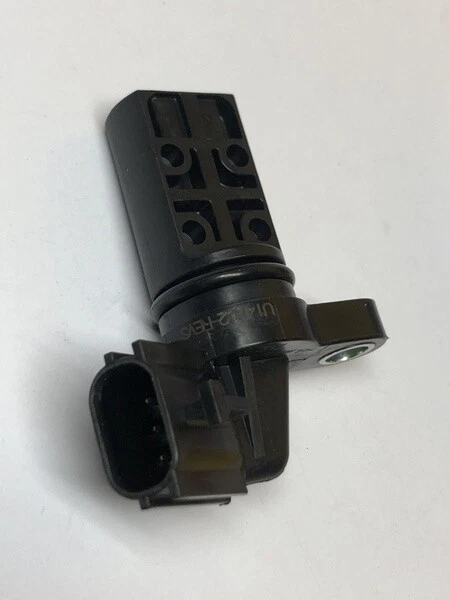 Camshaft position sensors x 2 for Nissan E51 ELGRAND 3.5L 02-10 VQ35DE Cam angle - Image 3 of 4