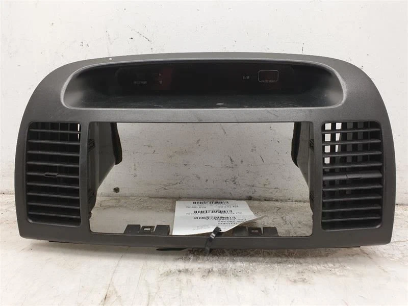 Toyota Camry Le 2005 tablero radio bisel montaje Foto 2 de 4