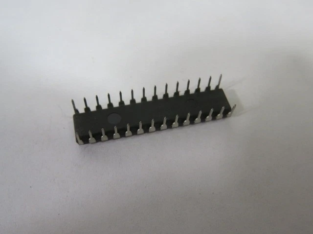 Sharp LH52258AD-20 CMOS 32KX8 Static RAM Memory Chip 28-Pin NOP - Image 2 of 3