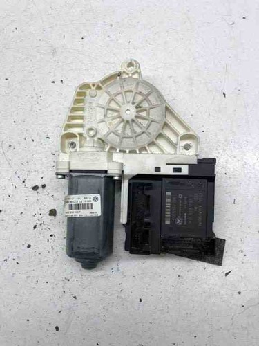 VW PASSAT B7 ALLTRACK 365 Fensterhebermotor vorne links 1K0959702P 30590670