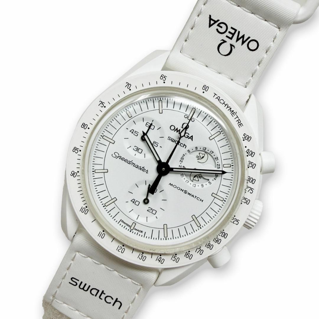 Omega Snoopy Collaboration Speedmaster SO33W700