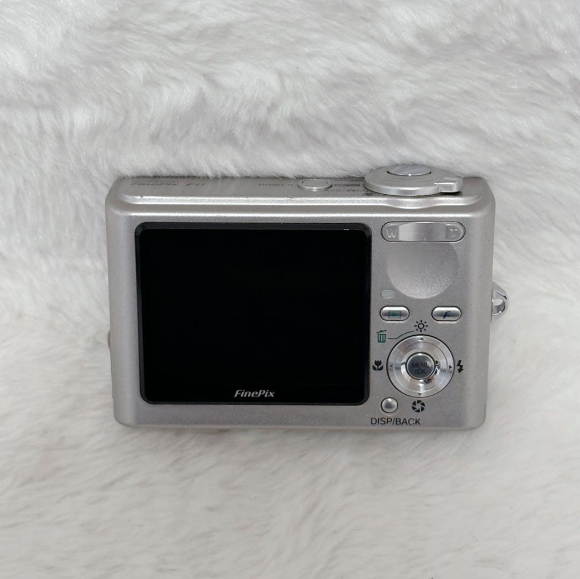 Fujifilm FinePix F11 Silver 6.3MP Digital Camera 3x Zoom Tested