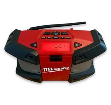 Milwaukee M-12 2590-20 Portable Worksite Radio With 12V Lithium-Ion