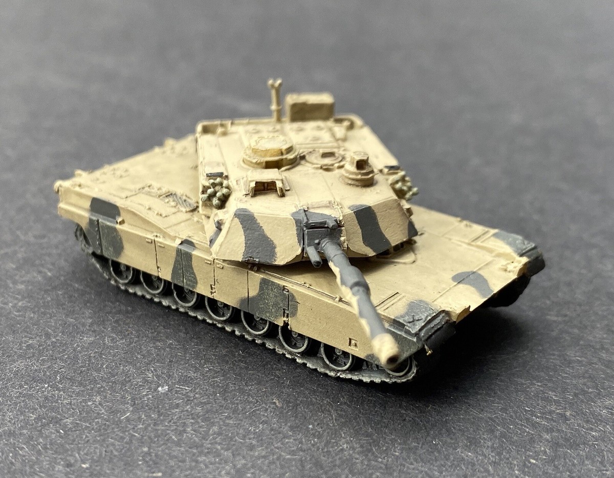 Takara 1:144 US Army M1A2 Abrams NTC Camo MBT World Tank