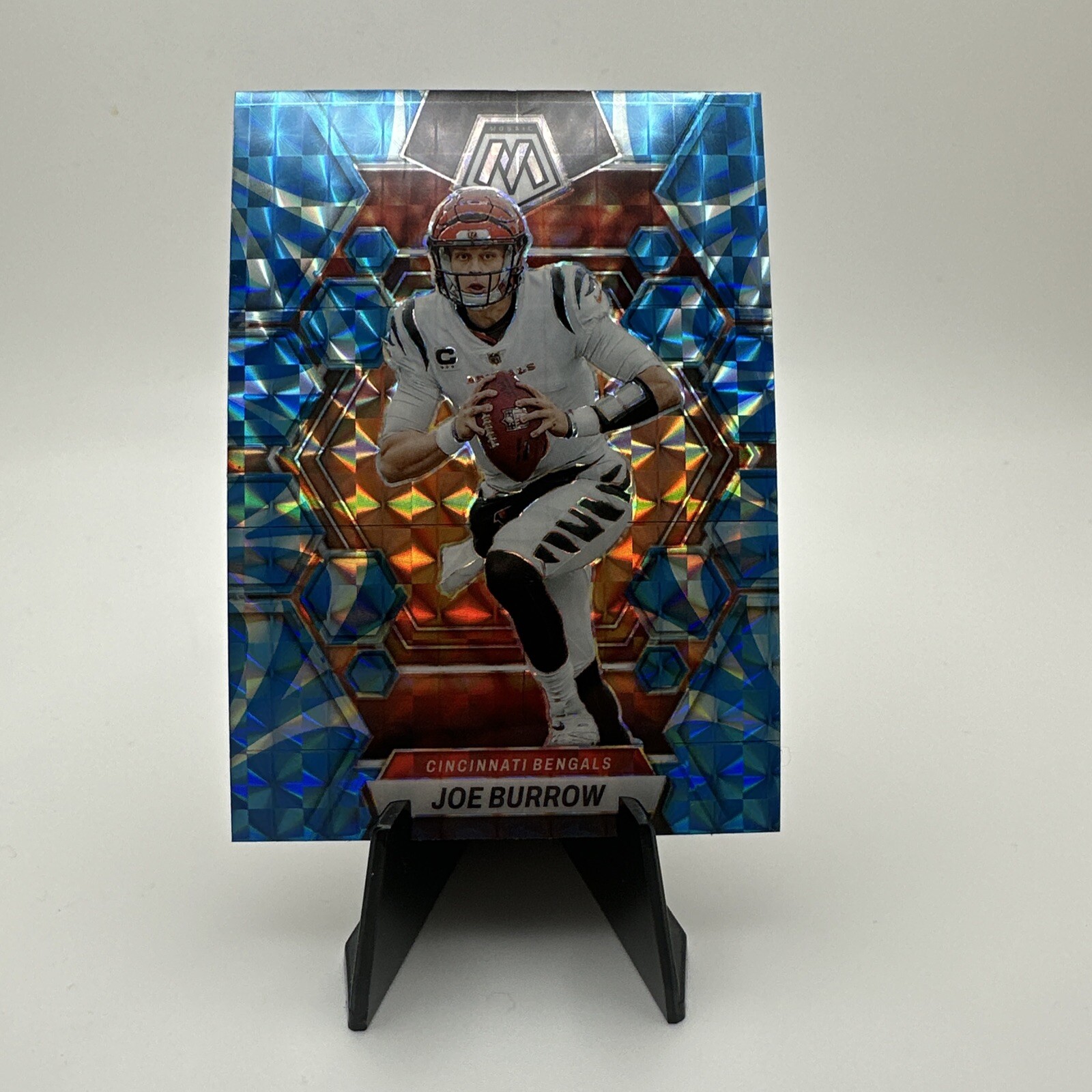 Joe Burrow 2023 Panini Mosaic Blue Reactive Prizm #40 Cincinnati Bengals SP