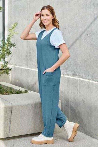 Chic sleeveless jumpsuit with pockets - Picture 7 of 36