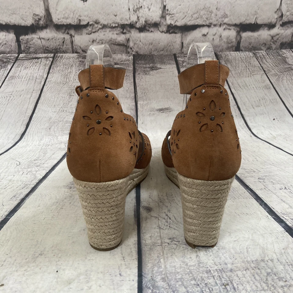 Sandalias Coach para mujer talla 9,5B Kelsi montura gamuza tono tachonado plataforma cuña Foto 4 de 4