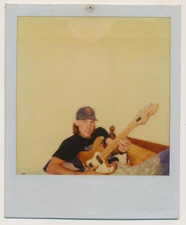 HAIR BAND ROCK GUITAR DUDE FLIPS off MIDDLE FINGER! vtg 70s COLOR POLAROID photo