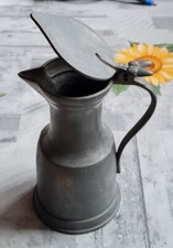kleine Zinnkanne mit Deckel und Ausguss  - Peltrato