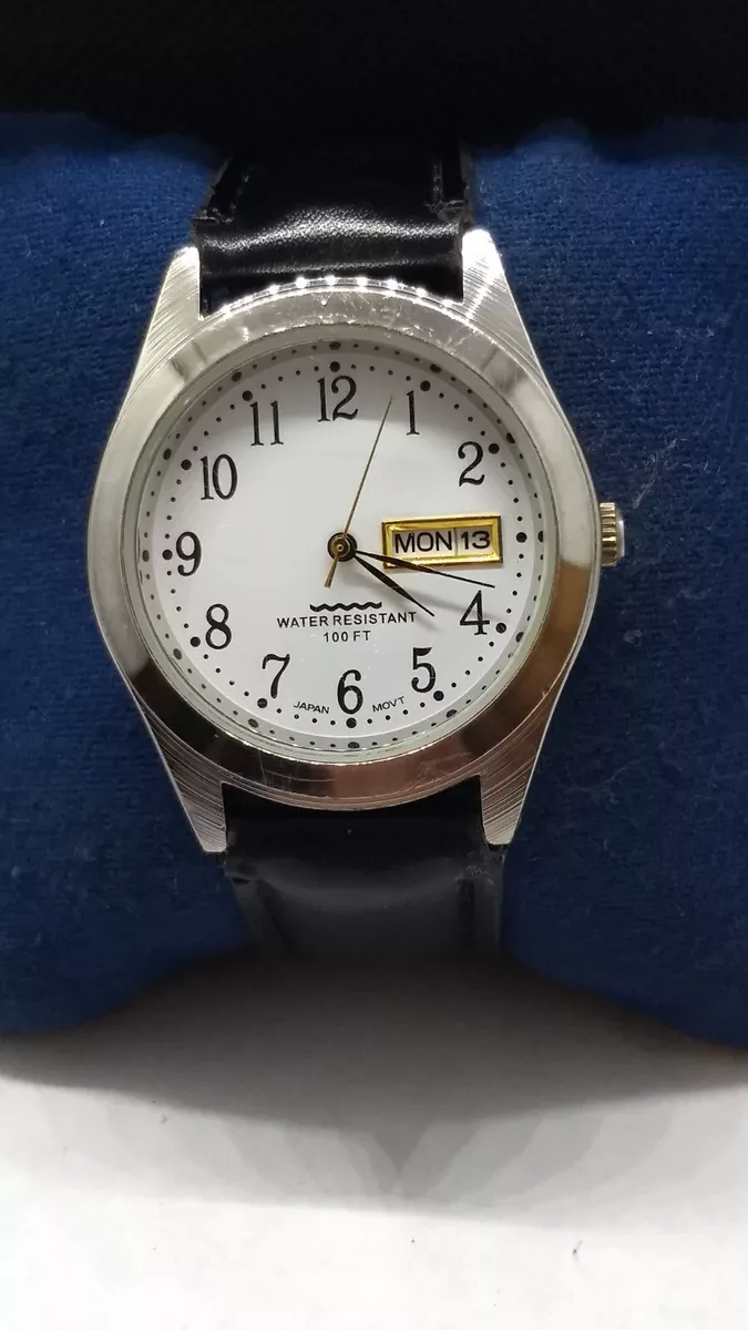 Easy read store wrist watch