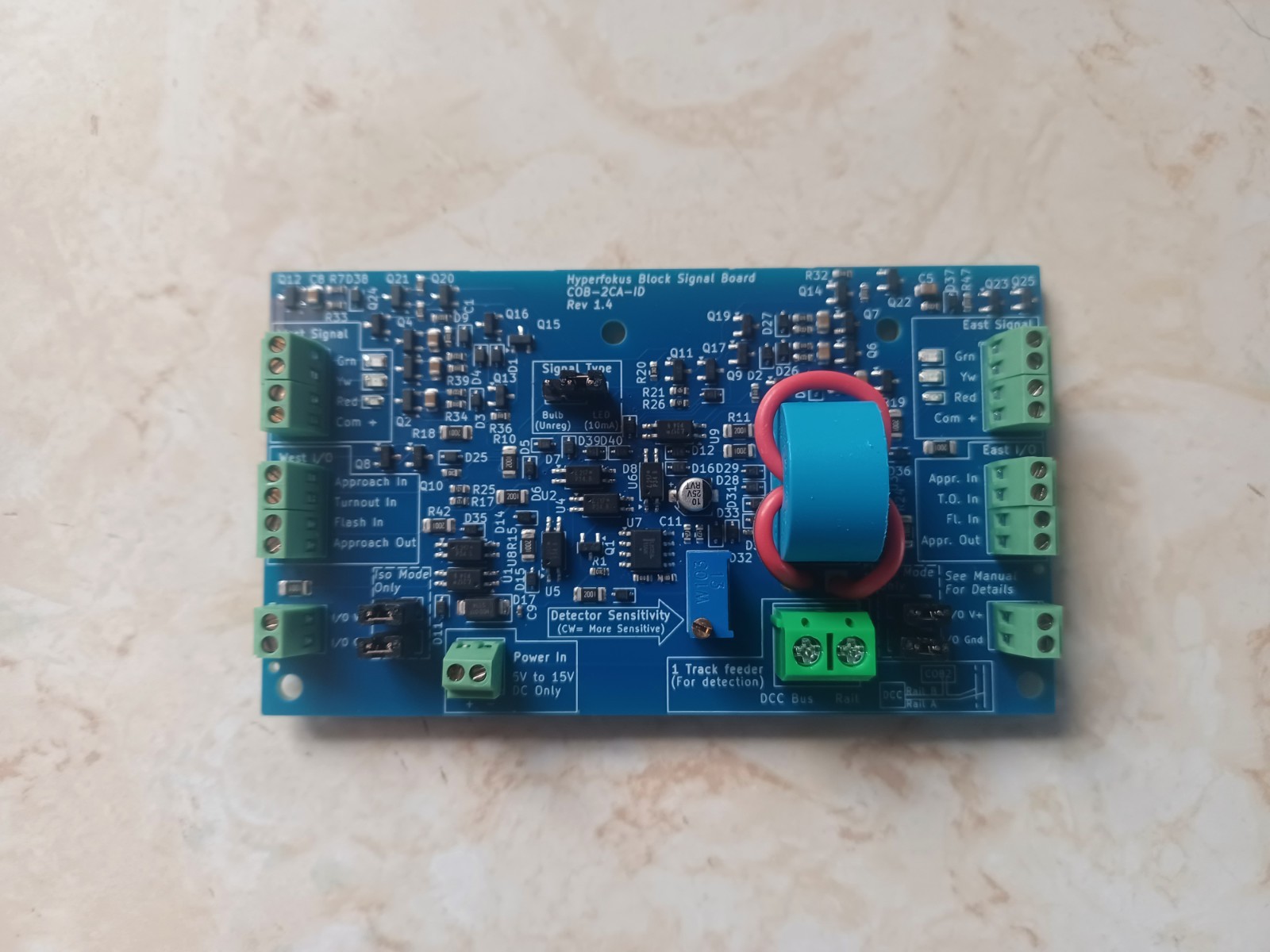 [Hyperfokus] Block Signal Driver, Logic Board, And DCC Detector, Rev 1. ...