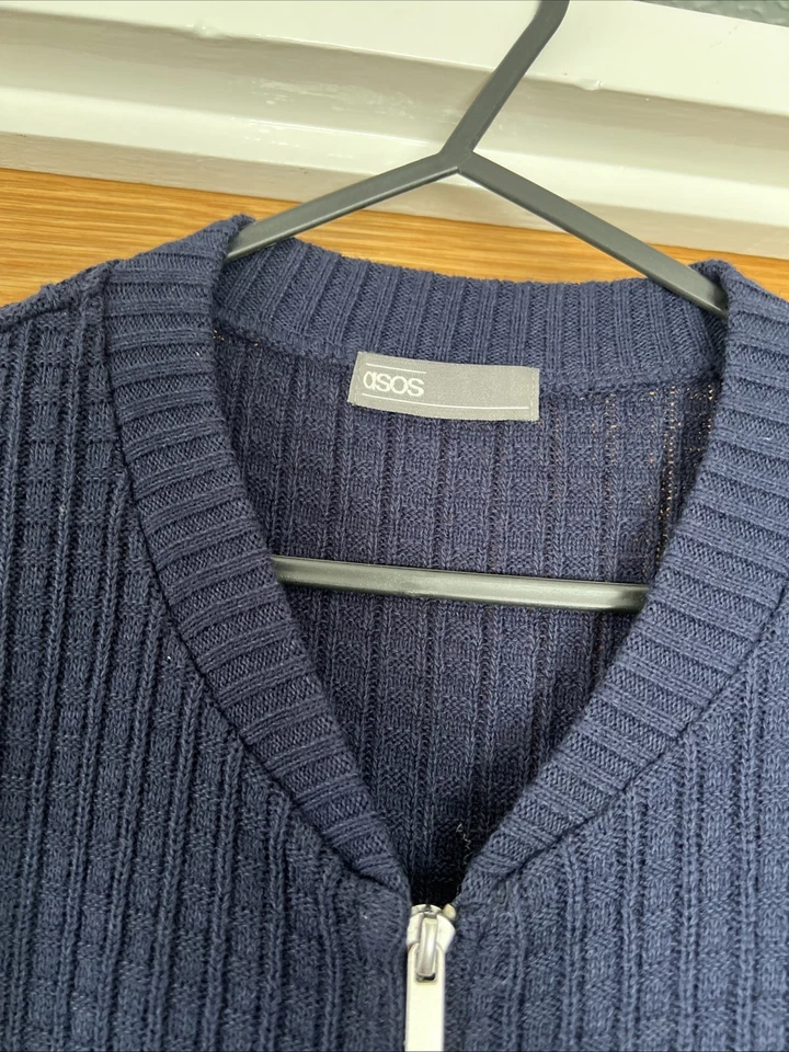 ASOS MENS NAVY LONG SLEEVE ZIP UP CARDIGAN SIZE LARGE CHEST 40-42 - Image 2 of 4