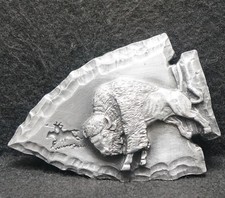 XD27134 NOS VINTAGE 1988 BISON RUNNING INDIAN ARROWHEAD WILDLIFE BELT BUCKLE