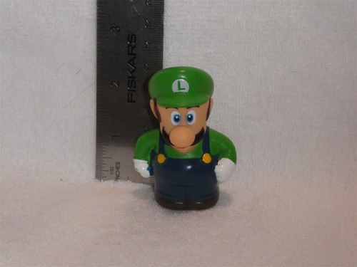 Nintendo Super Mario Bros. Action Play Figure Luigi 2010 Boy in Overalls - Picture 3 of 3