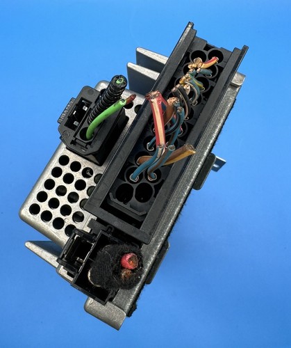 2011-2014 BMW E70 E71 X5 TOP HIFI LOGIC 7 AMPLIFIER OEM 9249610 - 第 7/9 張圖片