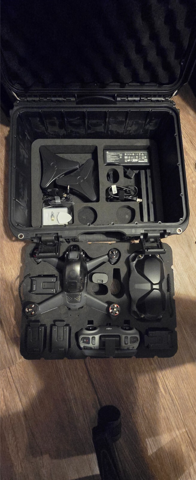 DJI FPV Drone Combo with 5 Batteries and Hardcase for Extended Flight Time-image