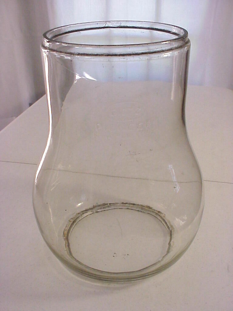 DIETZ PIONEER New York Antique STREET LIGHT OIL LAMP GLOBE