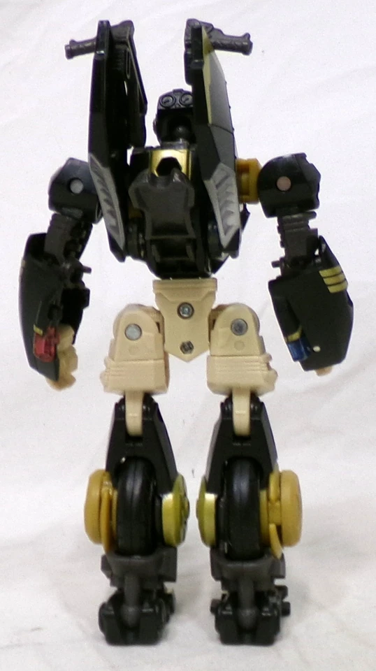 Hasbro Transformers Legacy Deluxe Class Animated Universe Prowl Completo Foto 3 de 4