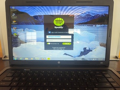 hp 2000 notebook pc | Gray In Color. Holds Charger Good. 